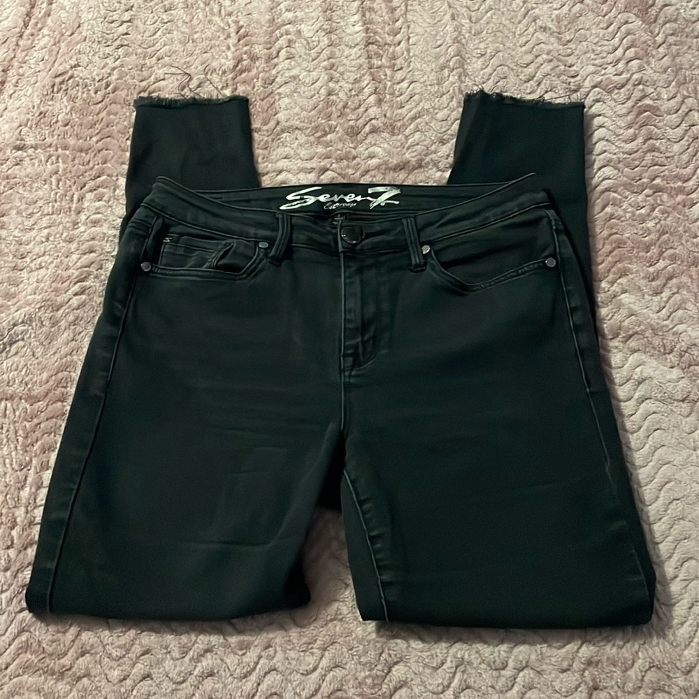 Cute size 8 Seven 7 Jeans in Black wash with raw hem